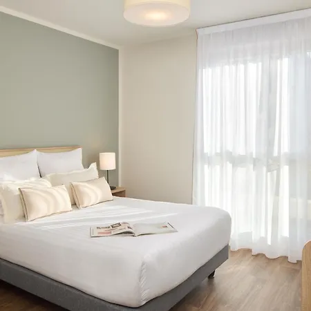 Quality Centre Aparthotel 3*