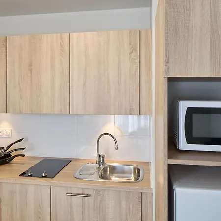 Zenitude Residences Aparthotel *